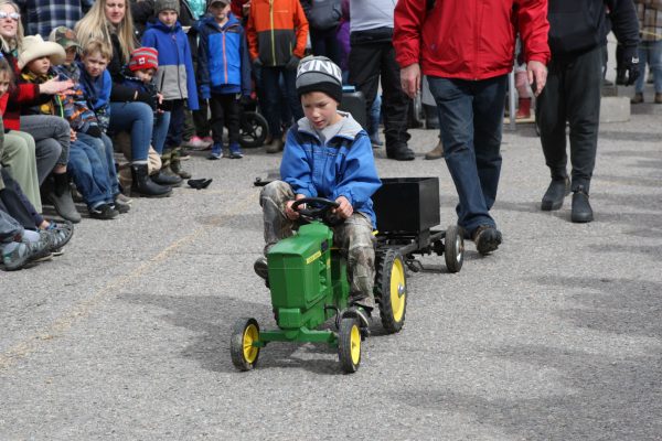 children's pedal tractor pull at Elmvale Fall Fair