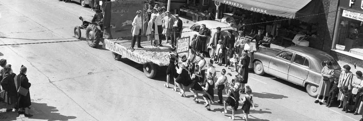 photo from 1956 Elmvale Fall Fair Parade